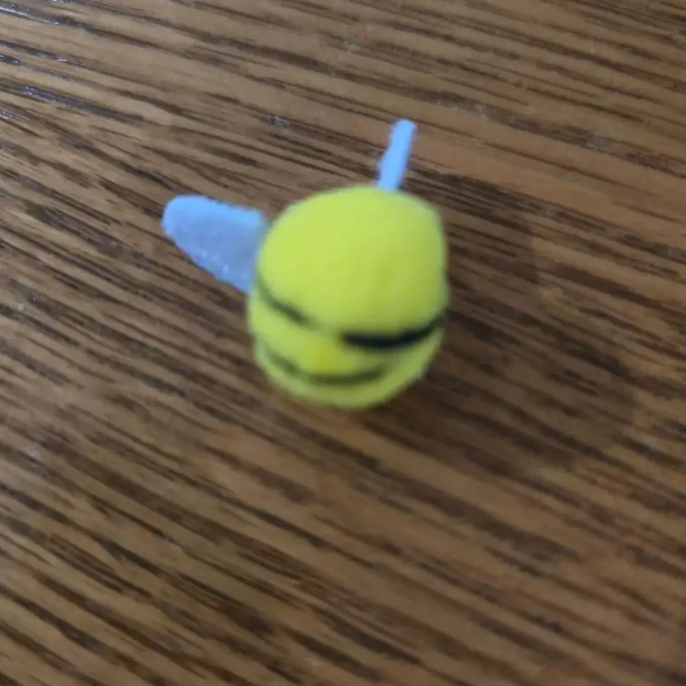 Set of 100 Mini Felt Bees for DIY Decoration